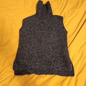 Everlane 100% Marino Wool Turtleneck Vest Size M (Fits like a small)